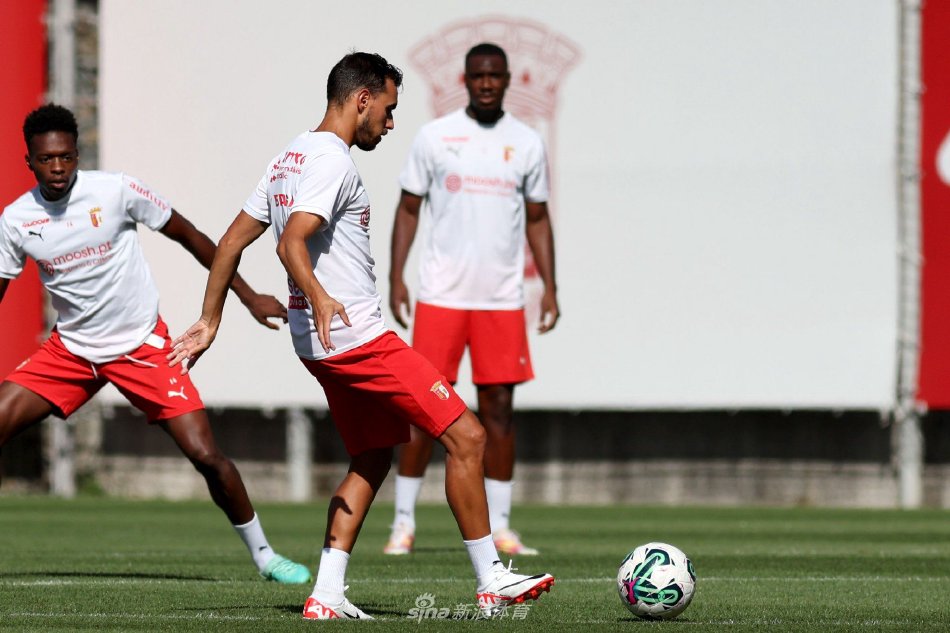 还是防守的 还是防守的